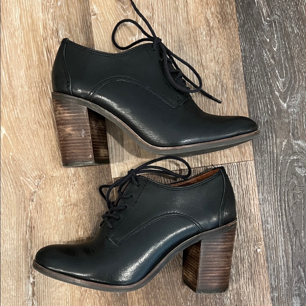 Lucky Brand Women’s Maisie Oxford Laceup Bootie